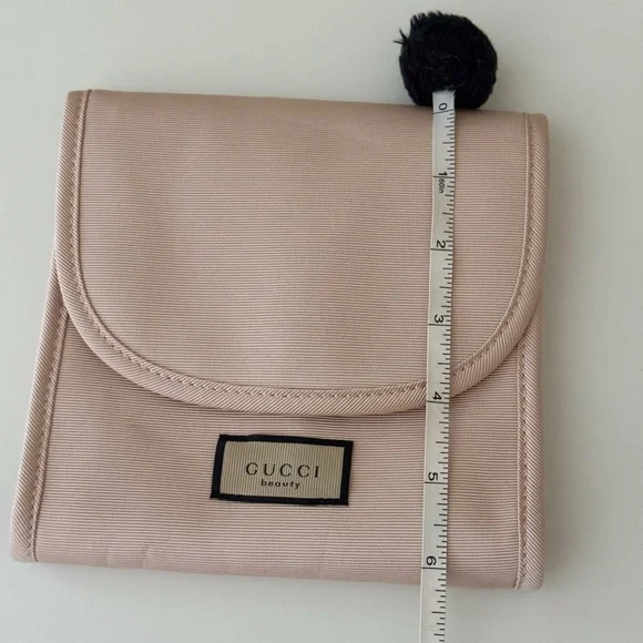 NEW Gucci Beauty Pouch - Picture 7 of 8